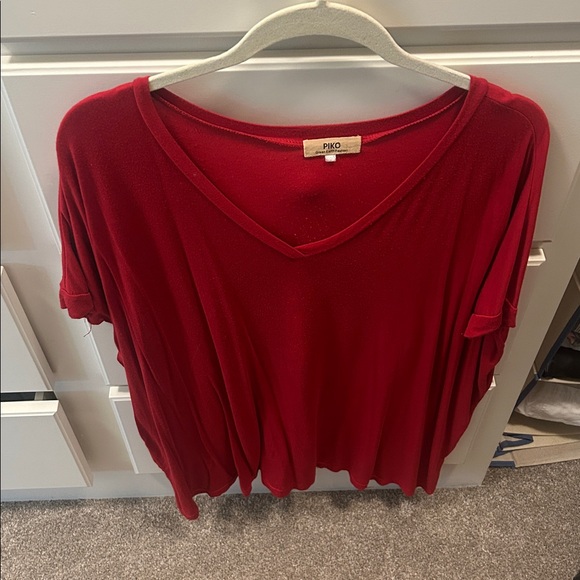 Piko 1988 Vibrant Red Top - Picture 1 of 2